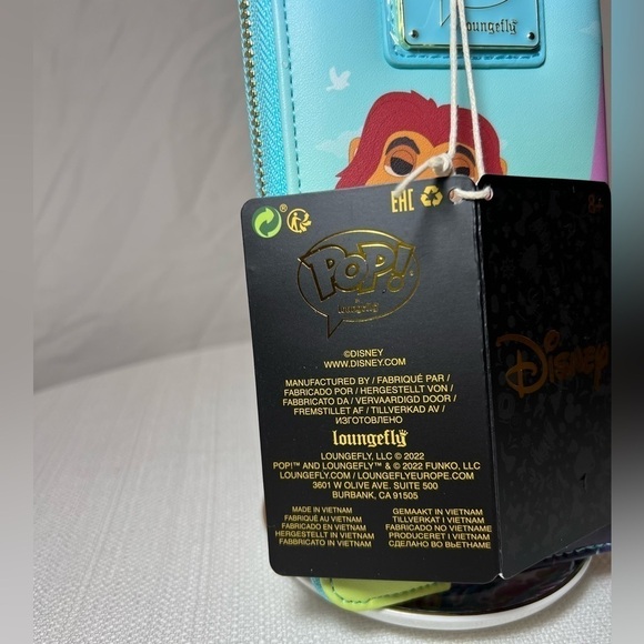 Disney The Lion King Pride Rock Zip Around Wallet Loungefly NWT - Picture 4 of 6